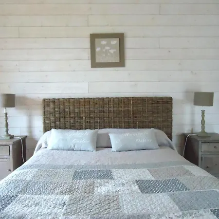 Fleurs Des Champs Bed and Breakfast