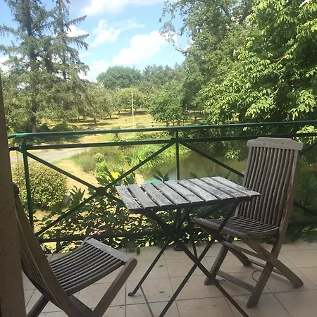 Bed and Breakfast Fleurs Des Champs 3*